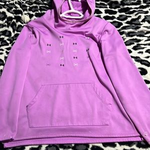Under armour hoodie, in great condition.